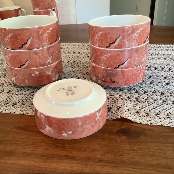 Villeroy and Boch assorted dinner pieces priced individually - Picture 7 of 13